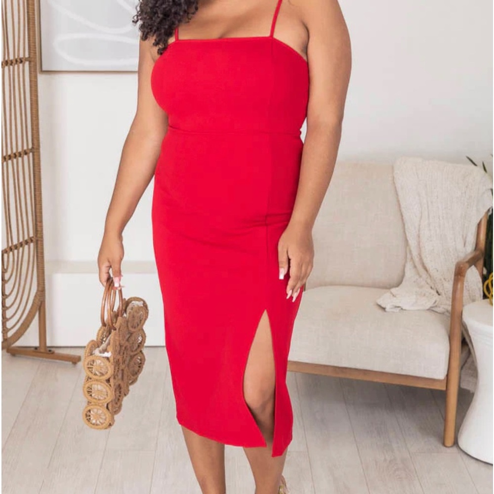 GORGEOUS red dress!